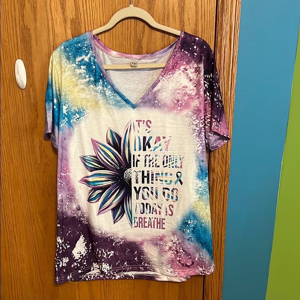 Women's Multicolor Graphic V-Neck Top 2XL